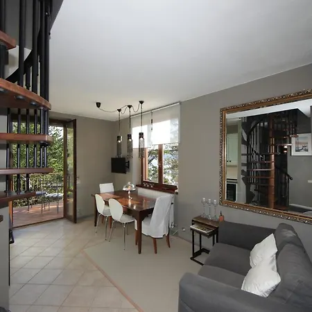 Wonderful Front Near Bellagio Apartmán